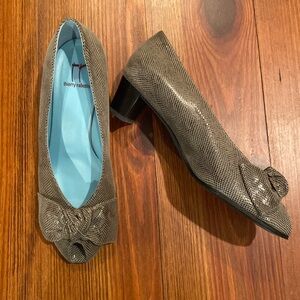 Thierry Rabotin heels with bow accents